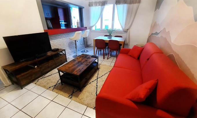 Faubourg North Apartamento | Évasion - Appartement 6 Prs, 2 Ch, avec Balcon