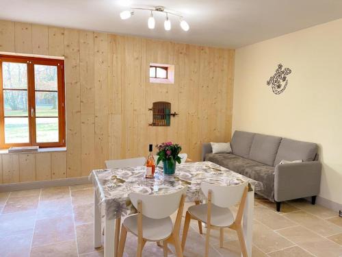 Selles-sur-Cher Casa | Évasion moderne et cosy avec jardin clos près des châteaux et du ZooParc de Beauval - FR-1-491-359