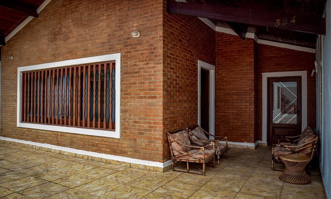 Balneario Arpoador Casa | Ótima casa com Wi-Fi a 350m da Praia de Peruíbe/SP