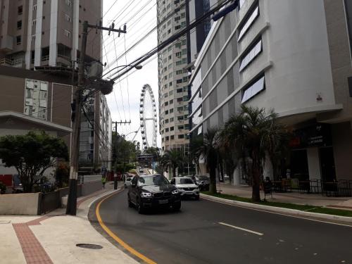 Pioneiros Apartamento | Ótimo Apto. 180 metros do Mar