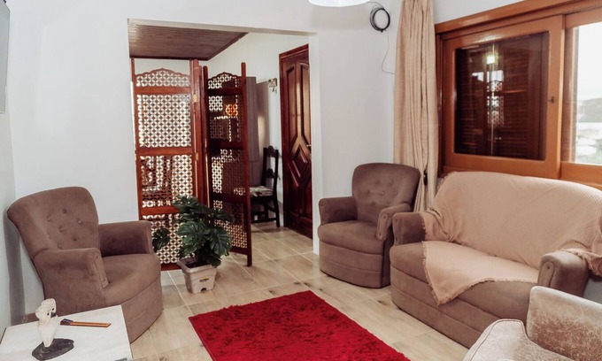 Centro Apartamento | Ótimo apto c WiFi, ar-condicionado e garagem