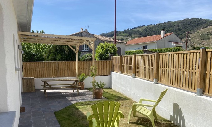 Cornas Casa | Œnologîte, Maison aux Pieds des Coteaux de Cornas