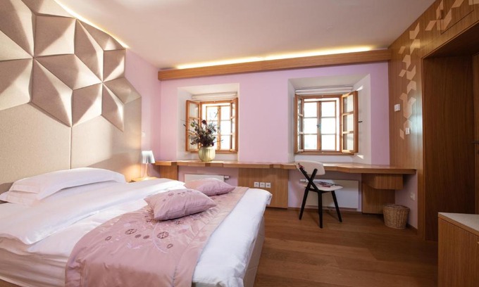 Ribnica Casa | Škrabčeva domačija