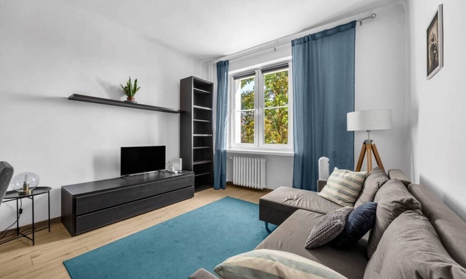 Zoliborz Apartamento | Żoliborz Apt - Trams & Parks Nearby - by Rentujemy