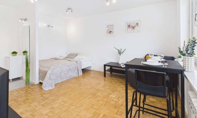 Brodno Apartamento | Żuromińska 8 | Cozy Studio | Smart TV