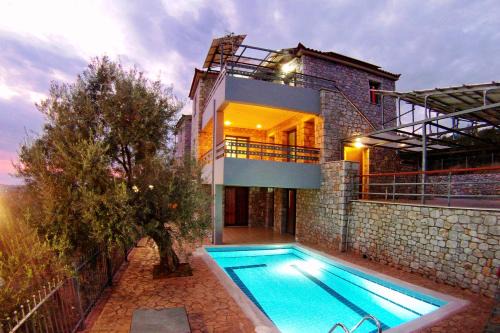 Lefktron Villa | Βίλα Ηρώ