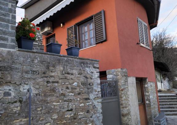 North Tzoumerka Casa | Ξενώνας museum 1ου ορόφου στο Ελληνικό Ιωαννίνων
