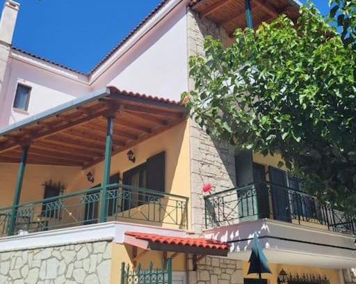 Valtesiniko Apartamento | Παραδοσιακό Αρχοντικό με Τζάκι