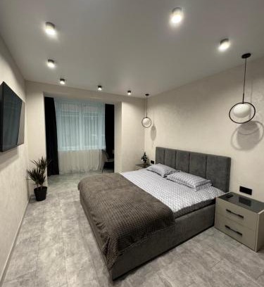 Khmelnitskiy Apartamento | Апартаменти Зарічанська вулиця Netflix