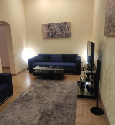 Khreshchatyy Yar Apartamento | Апартаменти 3-кімнатні в центрі, метро Театральна