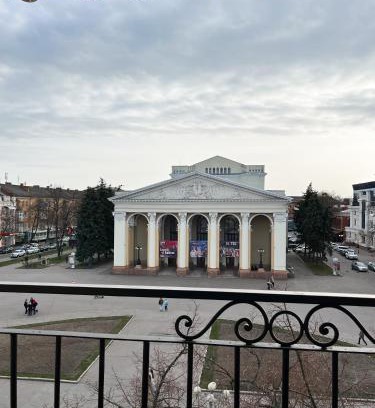 Podil Apartamento | Апартаменти VIP з видом на Театр - Мережа HELEN