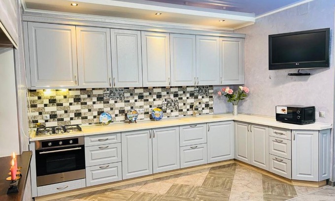 Almaty Casa | Большой дом в тихом районе