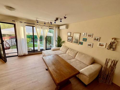 Perushtitsa Villa | Вила Динати