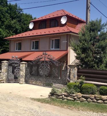 Sheshory Hotel | Вишиванка