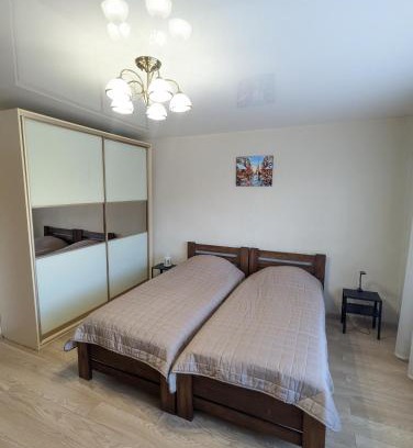 Berehove Apartamento | Двокімнатна квартира біля басейну