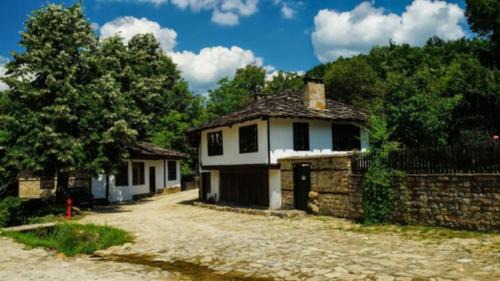 Bojentsi Casa | Динова Къща