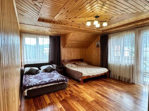 Yavory Apartamento | За рікою