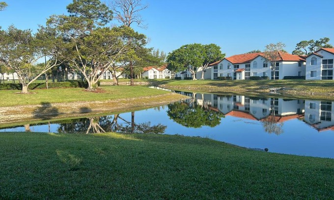West Dixie Bend Apartamento | Каартира