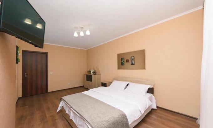 Darnyckyj Apartamento | Квартира на Левом берегу с видом на озеро