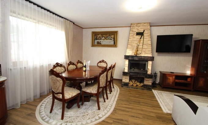 Vorokhta Casa | Котедж "Валерія"