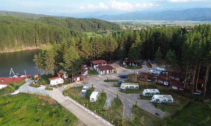Samokov Otro | Къмпинг Alino Lake