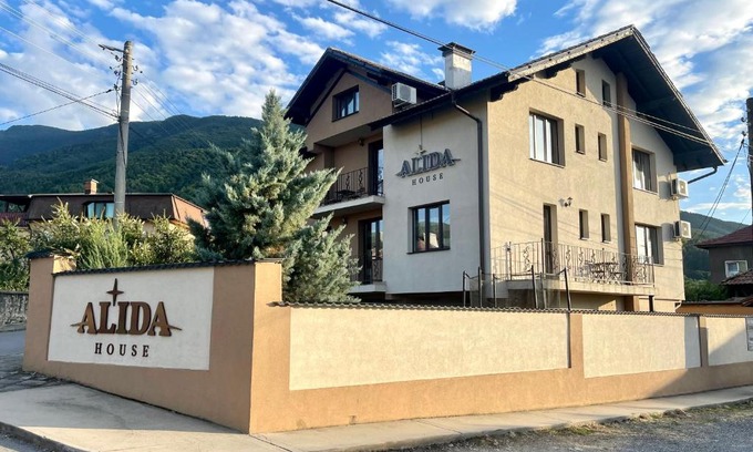 Sapareva Banya Casa | Къща за гости Алида