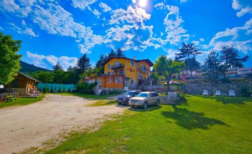 Velingrad Casa | Къща за гости "Марина ливада"