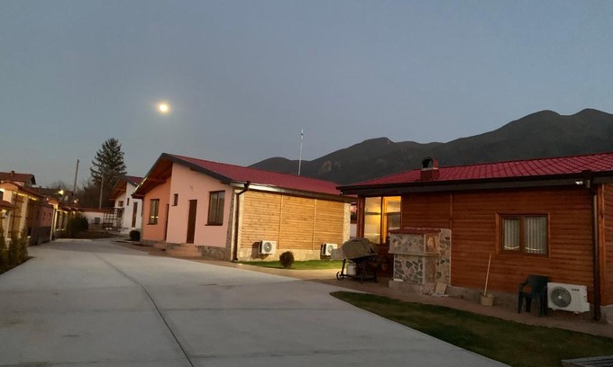 Sapareva Banya Casa | Къщи за гости “Планински Рай” Mountain Paradise