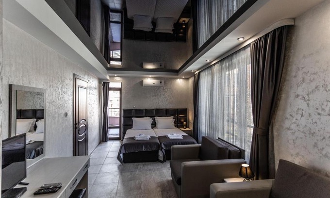 Panagyurishte Apartamento | Никонел