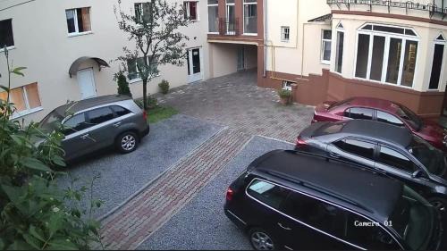 Chernovtsy Casa | Номер та Паркінг- Світло Є