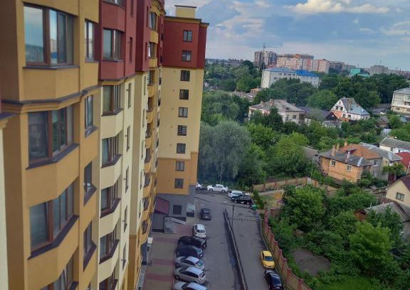 Lutsk Apartamento | Однокімнатна квартира в центрі, на вулиці Набережна,10 з парковкою