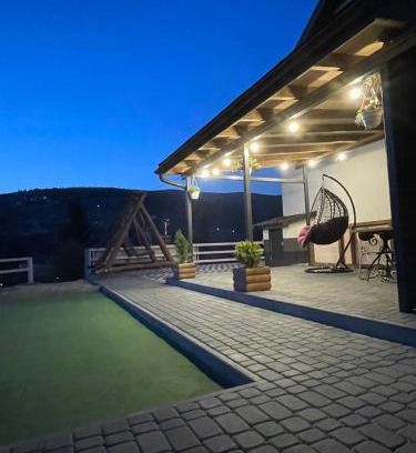 Polyanytsya Casa | Приватна садиба Соломія