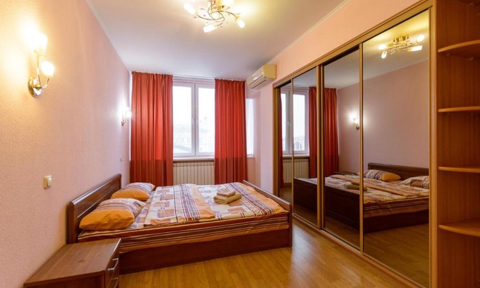 Shevchenkivs'kyi District Apartamento | Роздільна 3 кімнатна по вул Володимирська , навпроти Оперного Театру