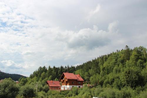 Skhidnytsya Casa | Садиба Леонтія