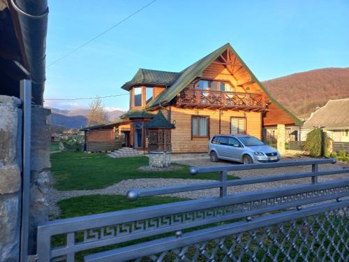 Snidavka Casa | Садиба Федорчуків Гірська хатина