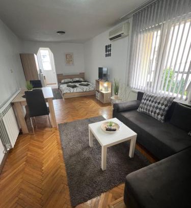Sandanski Apartamento | Студио Рози апартамент