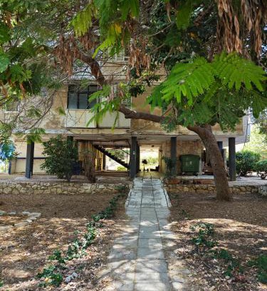 Bat Yam Casa | Уютное жильё в тихом районе, с собственной ванной комнатой и туалетом