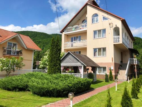 Solochyn Casa | У Оксани