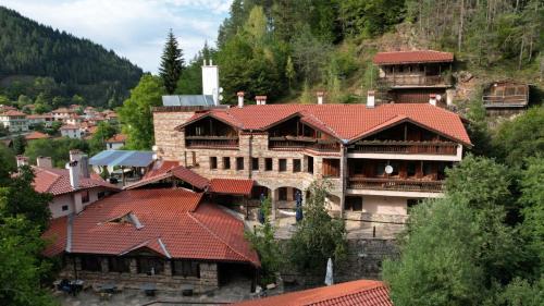 Smolyan Complejo | Хотел Изворът Арда