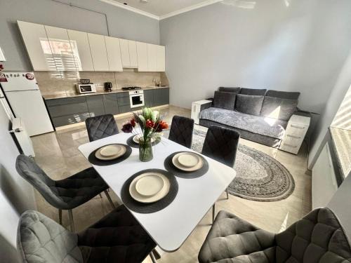 Chernovtsy Apartamento | Чернівці центр по добові апартаменти