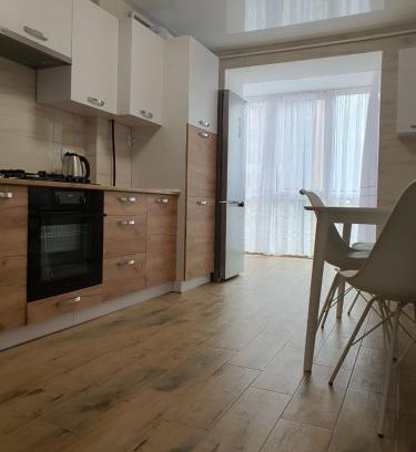 Lutsk Apartamento | Яровиця з Кондиціонером,Центр