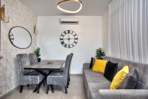 Meron Casa | אחוזה בהרים