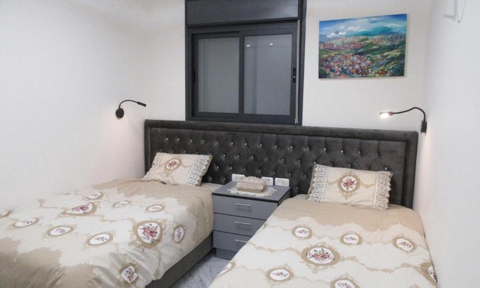 Jerusalem Apartamento | תנובת הארץ הכניסה מרחוב מנחת יצחק 22 ירושלים