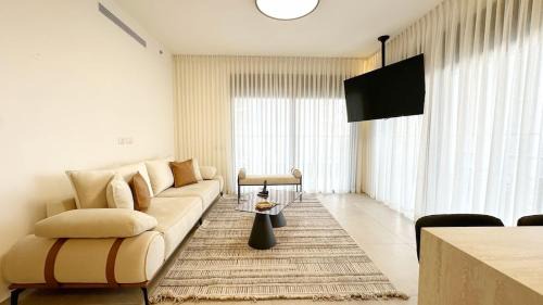 Hadera Apartamento | דירת פאר מול חוף הים