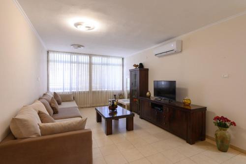 Tiberias Apartamento | חלום בכנרת- דירה נעימה עם 3 חדרי שינה בטבריה