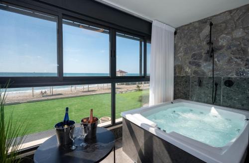 Haifa Apartamento | מבנים בים 77 Suites at sea