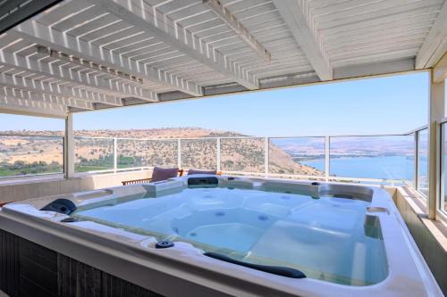 Tiberias Casa | פנטהאוז השומר