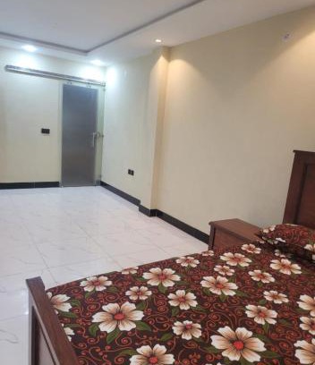 Gulberg Apartamento | استديو