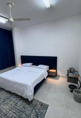 Nizwa Apartamento | الذهب الأزرق للشقق الفندقية فرق