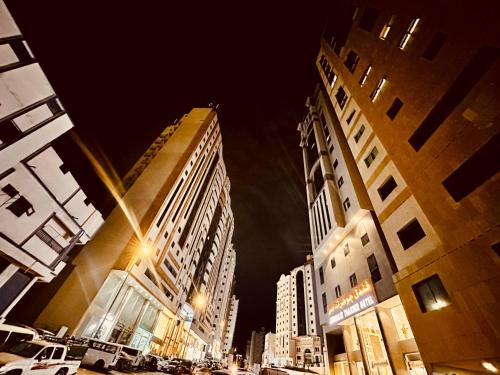 Mecca Hotel | جوهرة ذاخر البراقة توصيل مجاني إلى الحرم Jawharat Dhakher Al-Baraqa Free
